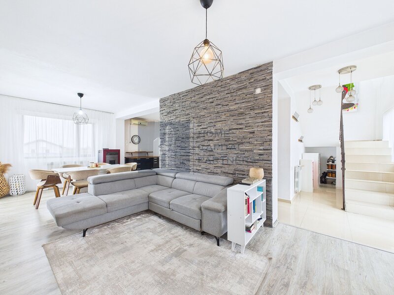 Peris, casa de vanzare, 4 camere, teren 770 mp, piscina, garaj